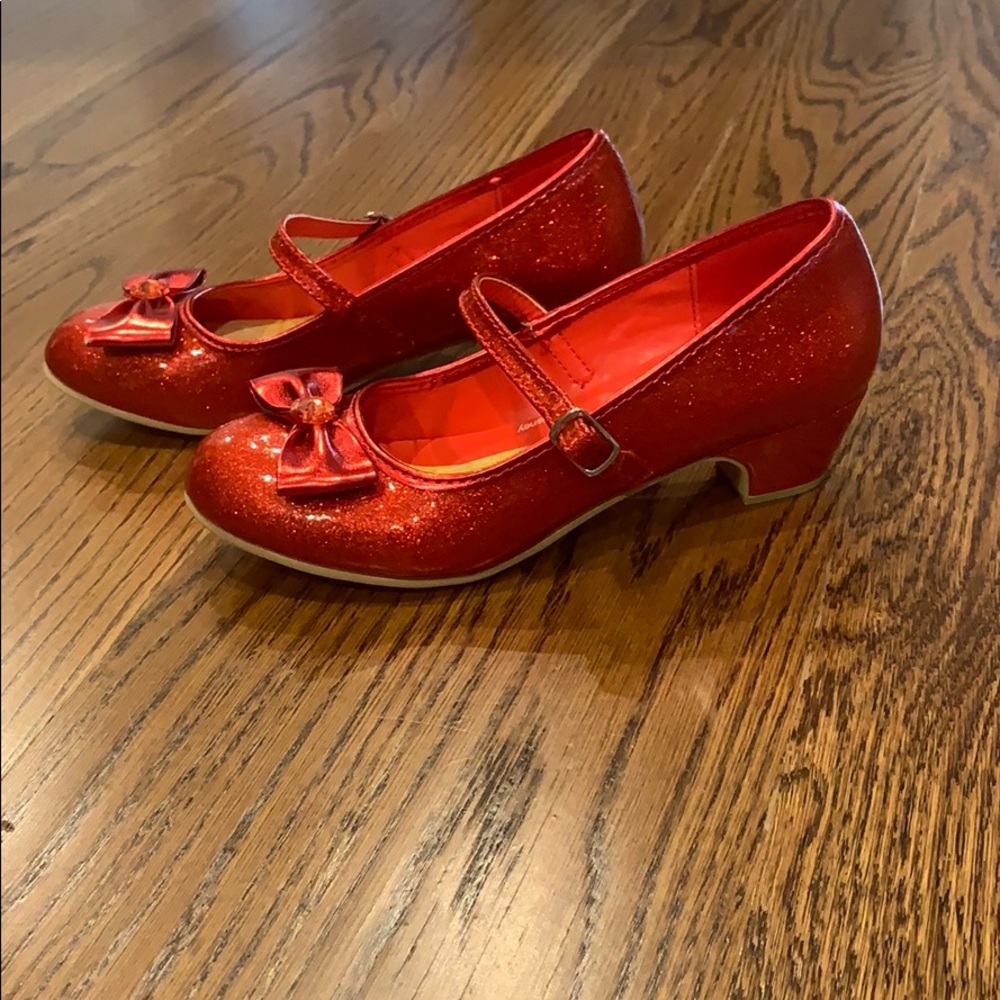 Girls size 3 Disney dress shoes